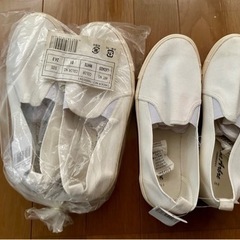 値下げ‼️未使用白の靴