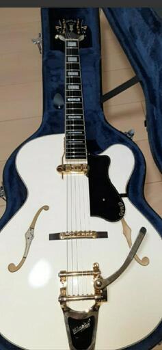GUILD/A-150 Sa GRETSCH　White Falcontype