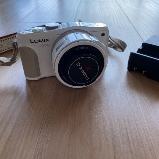 お受け渡し決定:デジタル一眼カメラ　LUMIX GF6
