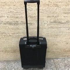 受渡し者決定　スーツケース