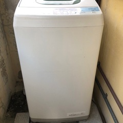 HITACHI 洗濯機　５キロ