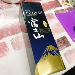 ほぼ新品 ウイスキー700ml 富士山 山梨県 フルボトル