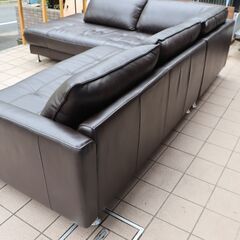 Leatherworld(レザーワールド)のLXコレクション 総本革カウチソファー。スタイリッシュでスッキリとしたデザインありながらゆったりとしたシートのモダンなレザーコーナーソファーです♪DE342