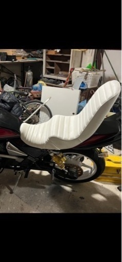 ゼファー400の三段シート