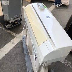配送可能 シャープ2.2kw エアコン 取り付けは別料金