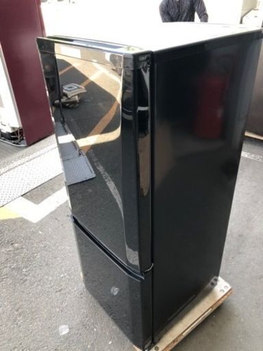 (決まりました)　2019年式　三菱電機 MITSUBISHI ELECTRIC MR-P15D-B [冷蔵庫 （146L・右開き） 2ドア サファイアブラック]