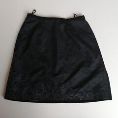 刺繍スカート　黒　ブラック