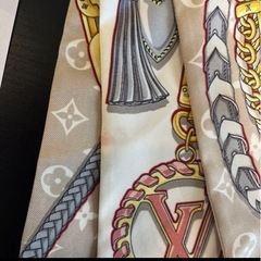 ルイヴィトン スカーフ シミあり