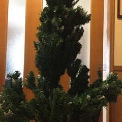 180センチぐらいのクリスマスツリー