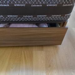 ワイドダブルベッド　フレームとマットレス