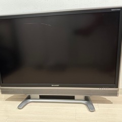 SHARP製　液晶カラーテレビ (引き取り限定)