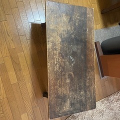 古いローテーブル