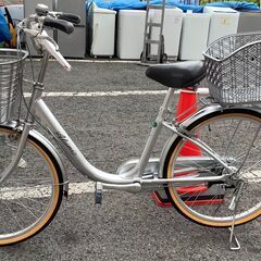 ★美品！★自転車 Alumi 22インチ 変速あり シルバー カ...