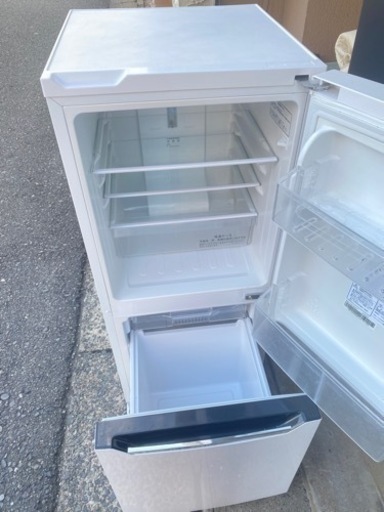 ハイセンス ２ドア冷凍冷蔵庫 HR-D1301