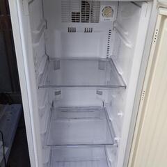 冷凍庫  まだまだ使えます