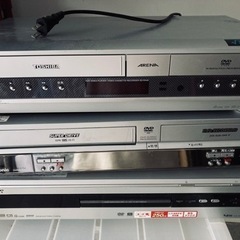 DVD &VHS プレイヤー デッキ／3台　ジャンク