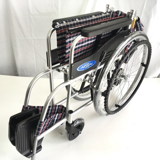 自走式車いす　標準型　NEO-1  ノーパンクタイヤ 　車イス　車椅子　日進医療器