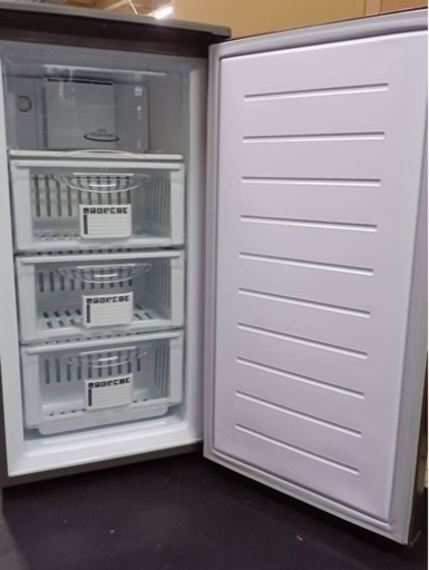 8番 冷凍庫 ﾎｰﾑﾌﾘｰｻﾞｰ 家庭用ﾌﾘｰｻﾞｰ
