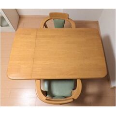 テーブル（折りたたみ式）＋椅子
