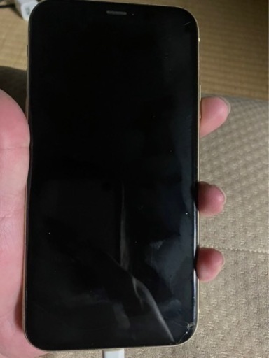 iPhoneXR 256G simフリーイエロー画面擦り傷多少あり 本日お値引きあり
