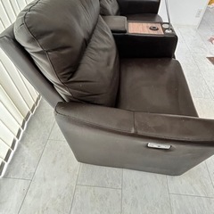 電動リクライニングユニットテーブル付きソファ