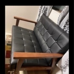 ボマールソファ整骨院の受付等に椅子高級