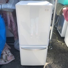 【リサイクルサービス八光】2011年製　ハイアール　冷凍冷蔵庫 ...