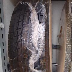 新品未使用SUV16インチ、スタッドレスタイヤ4本、アルミホイール付