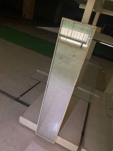 商品　展示棚　什器　アパレル　中古品。