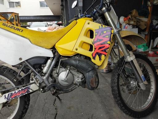 TS2００Ｒ　２スト　新品ヘルメット付き TS200R 2スト 新品ヘルメット付き