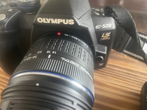 オリンパス　1眼レフデジタルカメラ　e-520