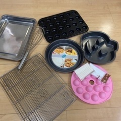 中古ベーキング用品はすべて1000円です。