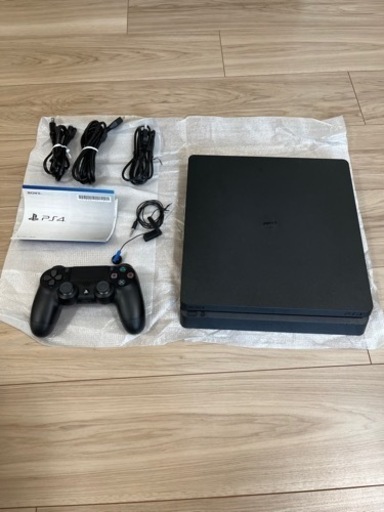 PlayStation4 ジェット・ブラック 500GB CUH-2100AB01 ソフト3本付き 