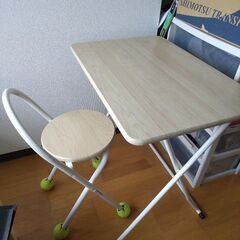 【美品】折りたたみテーブル&椅子