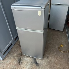 冷蔵庫、115リットル、2005年式