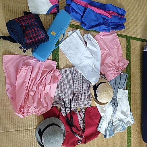 幼稚園制服　愛隣幼稚園　女児