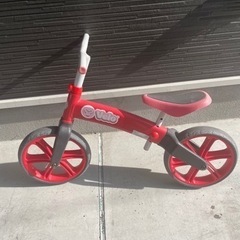 キックバイク　子供自転車　赤色