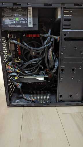 【ジャンク品・自作デスクトップPC（SSD・HDDなし)】取りに来てくださる方