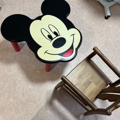 子供用椅子　ミッキーマウスの机