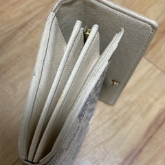 (お引き渡し予定者様決定)LOUIS VUITTON サイフ正規品　シリアルナンバー付きの美品です🎵