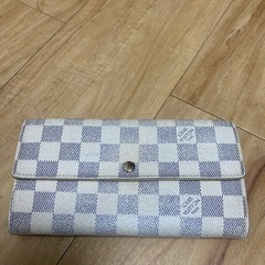 (お引き渡し予定者様決定)LOUIS VUITTON サイフ正規品　シリアルナンバー付きの美品です🎵