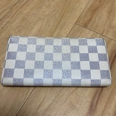 (お引き渡し予定者様決定)LOUIS VUITTON サイフ正規品　シリアルナンバー付きの美品です🎵