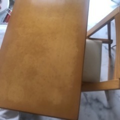テーブル（デスク）と椅子のセットです！