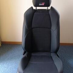 ヤリスクロスGRスポーツ 　純正シート(運転席)