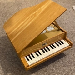 定価25,000円。カワイ トイピアノ グランドピアノ型