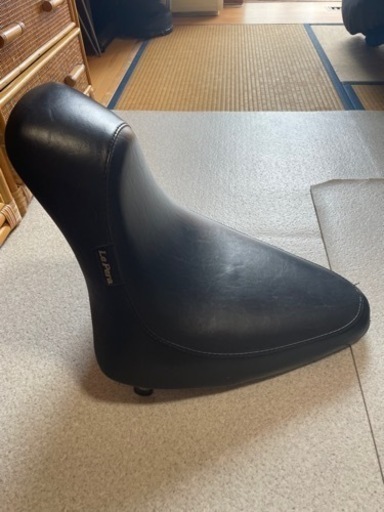 lepera シート　ハーレーシート