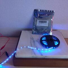 LEDテープライト(青色/白ベース)