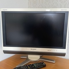 SHARP 液晶カラーテレビ　(2009年製) リモコン付