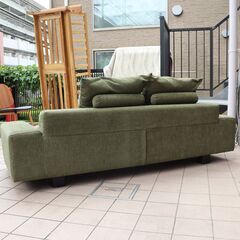 NOYES(ノイエス)のDecibel(デシベル) 3人掛けソファです。「低く、広く