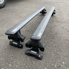 【値下げ】30プリウス　ルーフラック　フットバーセット　スーリー　THULE